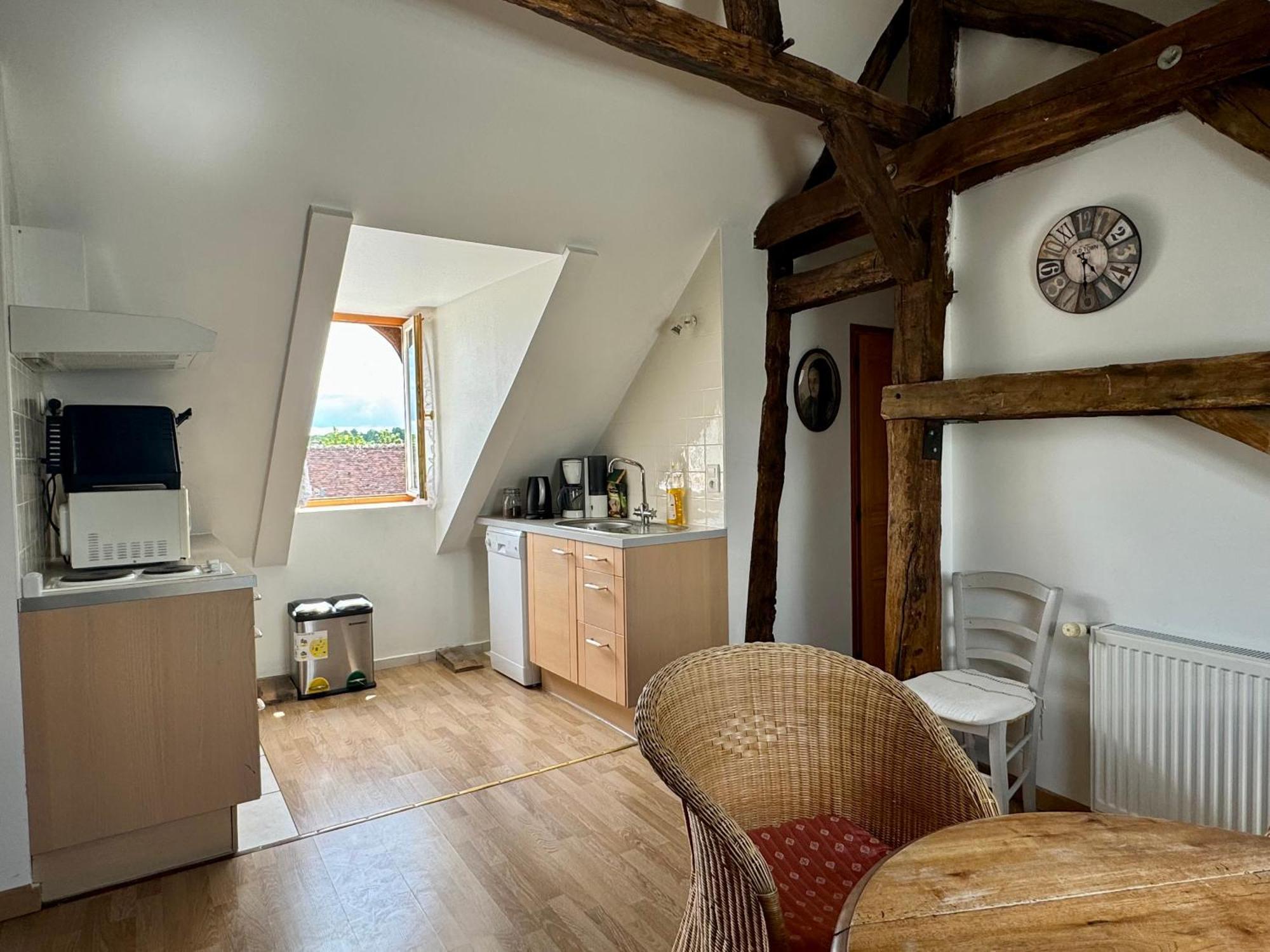 Domaine Borgnat Bed & Breakfast Escolives-Sainte-Camille Exterior photo