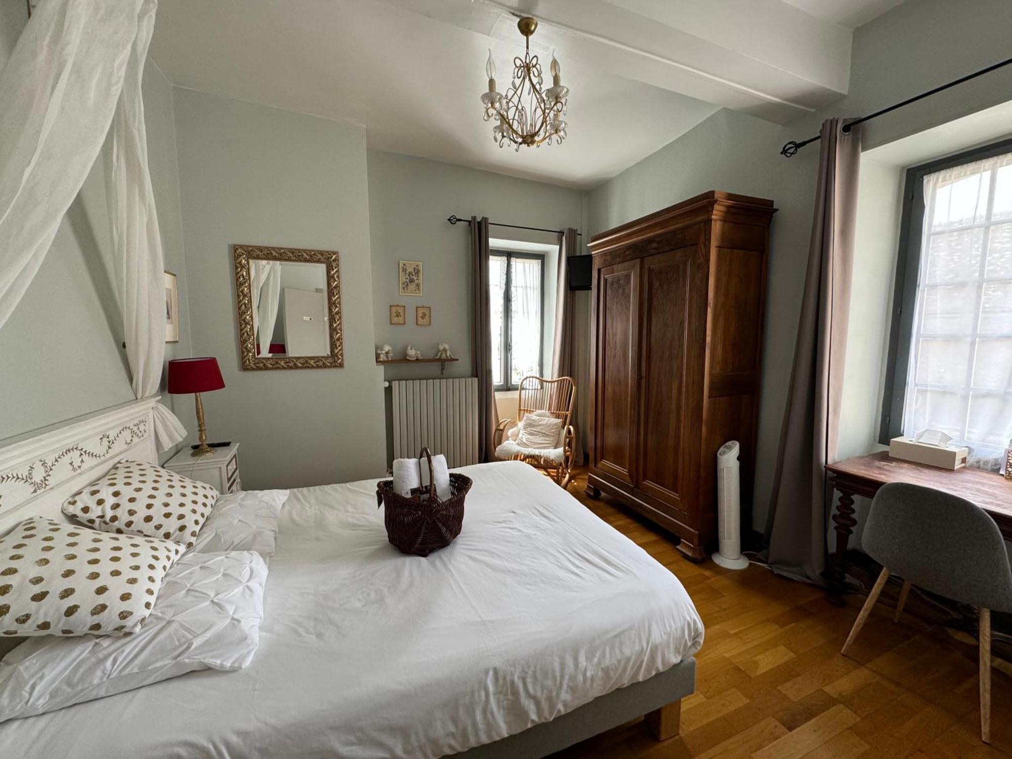Domaine Borgnat Bed & Breakfast Escolives-Sainte-Camille Exterior photo